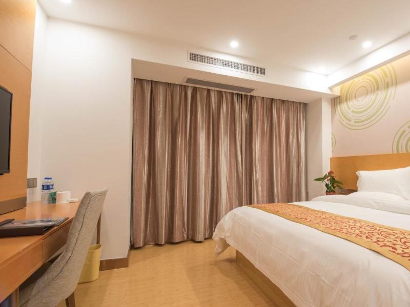 Greentree Inn Zhejiang Jiaxing Nanyang College Henglong Square Business Hotel Dış mekan fotoğraf