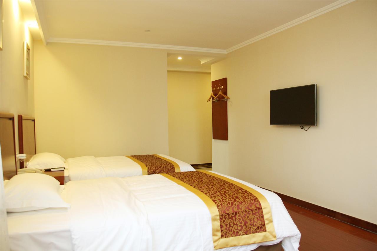 Greentree Inn Zhejiang Jiaxing Nanyang College Henglong Square Business Hotel Dış mekan fotoğraf