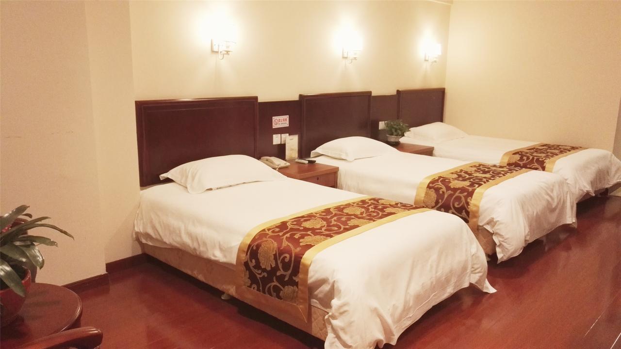 Greentree Inn Zhejiang Jiaxing Nanyang College Henglong Square Business Hotel Dış mekan fotoğraf