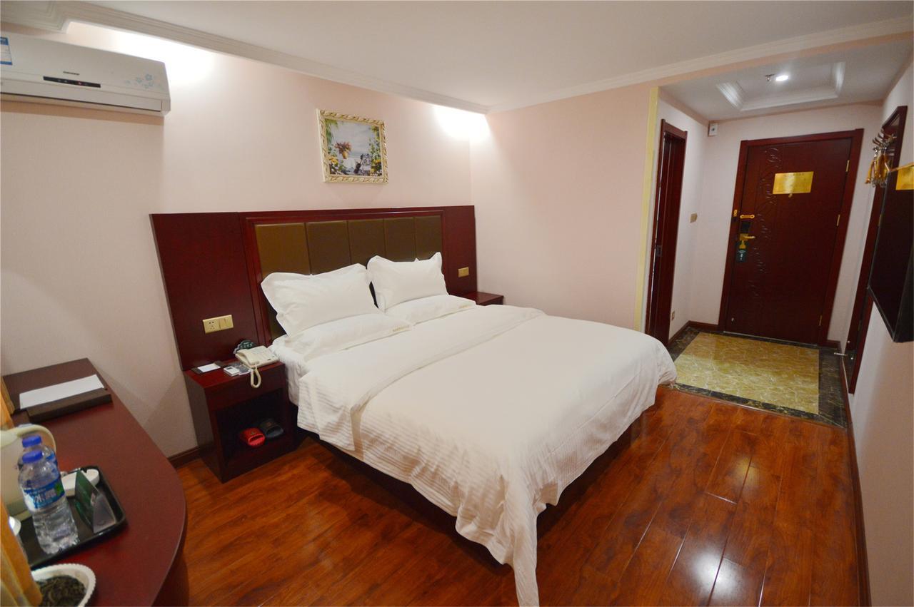 Greentree Inn Zhejiang Jiaxing Nanyang College Henglong Square Business Hotel Dış mekan fotoğraf